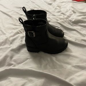 Kids boots